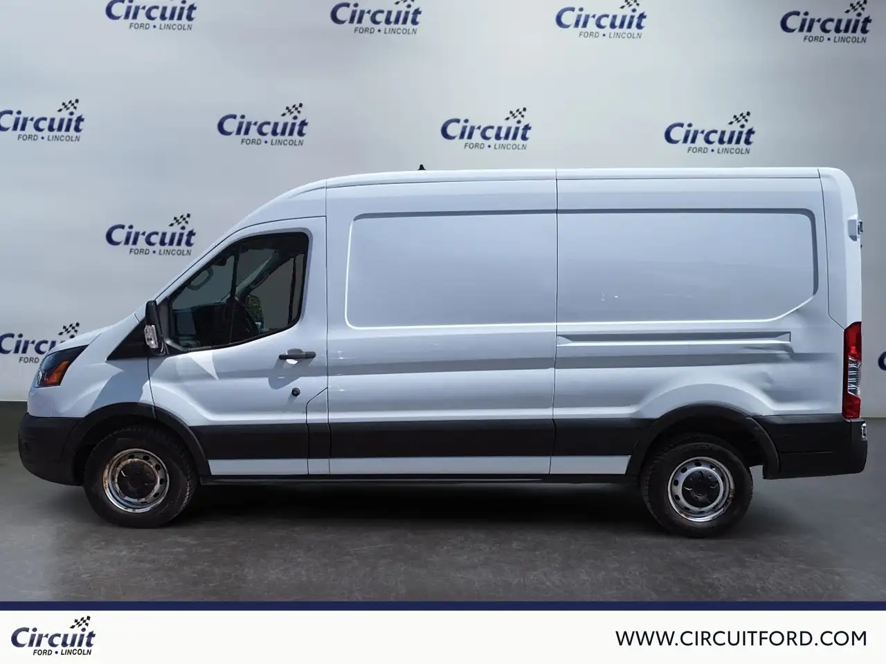 Ford Transit Cargo Van снимка Ford Transit Cargo Van