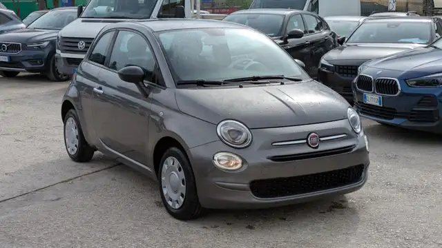 Fiat 500 view 3