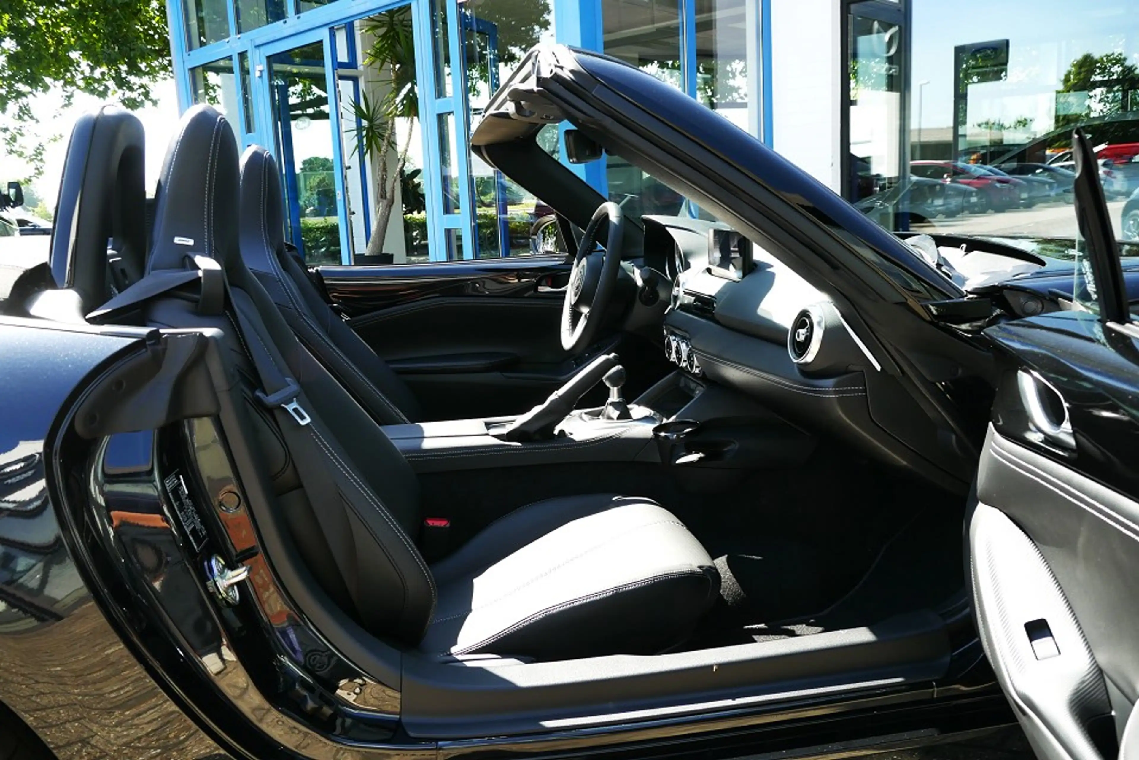 Mazda MX-5 1.5L SKYACTIV-G Exclusive-Line *Bose LED Navi SHZ* — photo 9