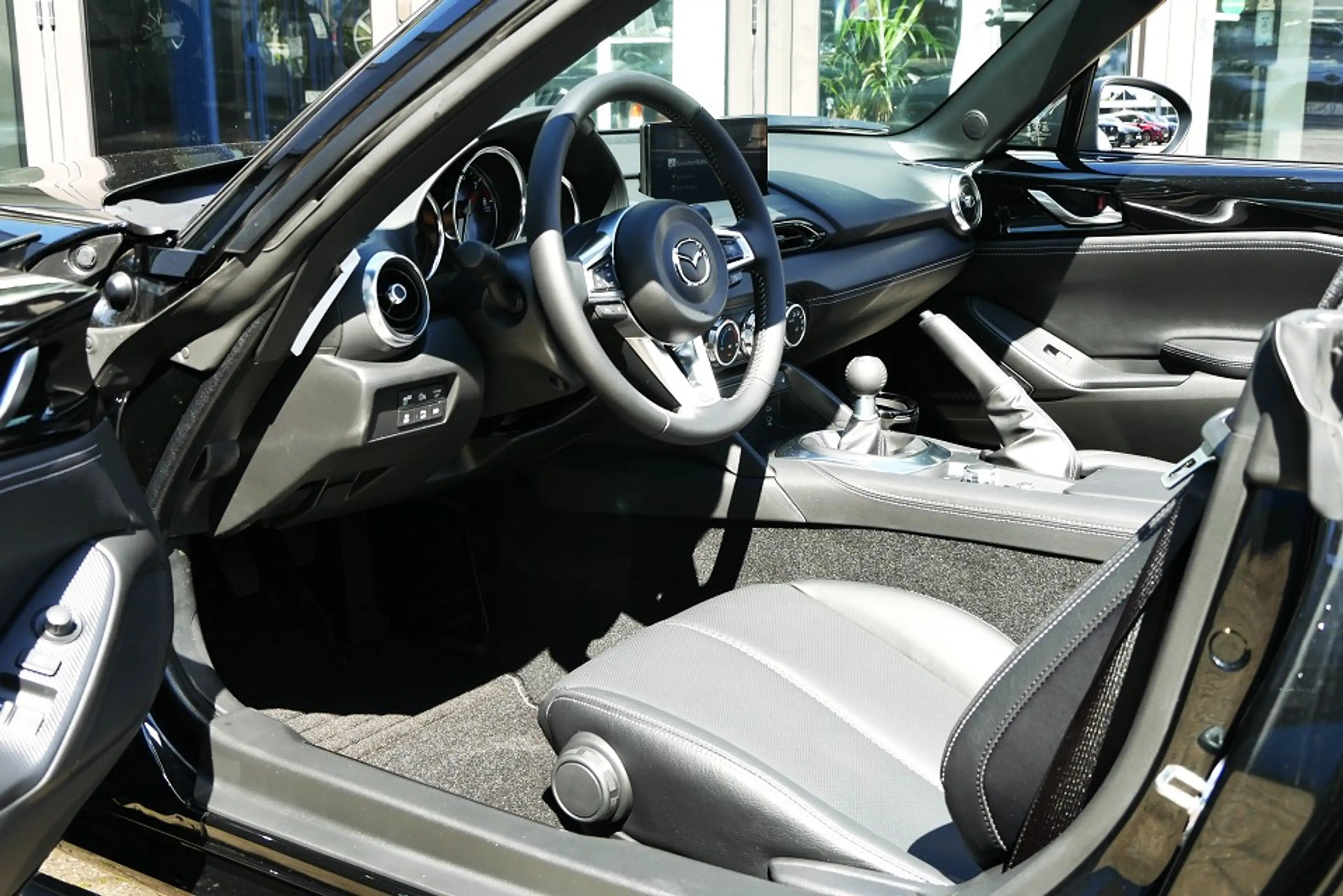 Mazda MX-5 1.5L SKYACTIV-G Exclusive-Line *Bose LED Navi SHZ* — photo 7