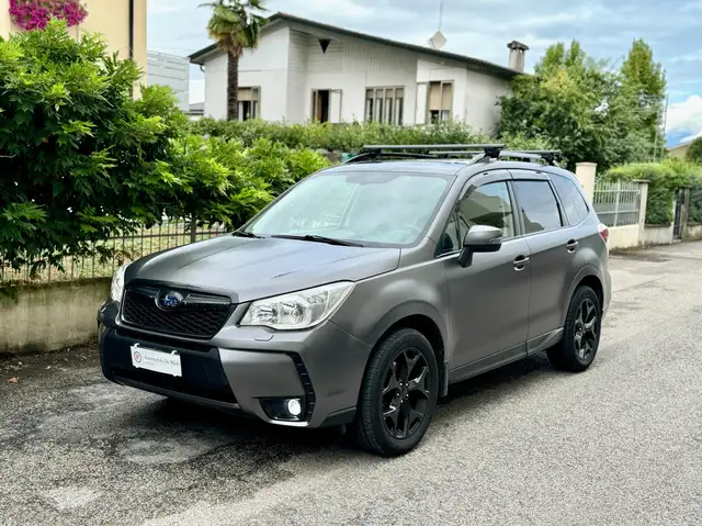 Subaru Forester 2.0 XT 241cv Platinum