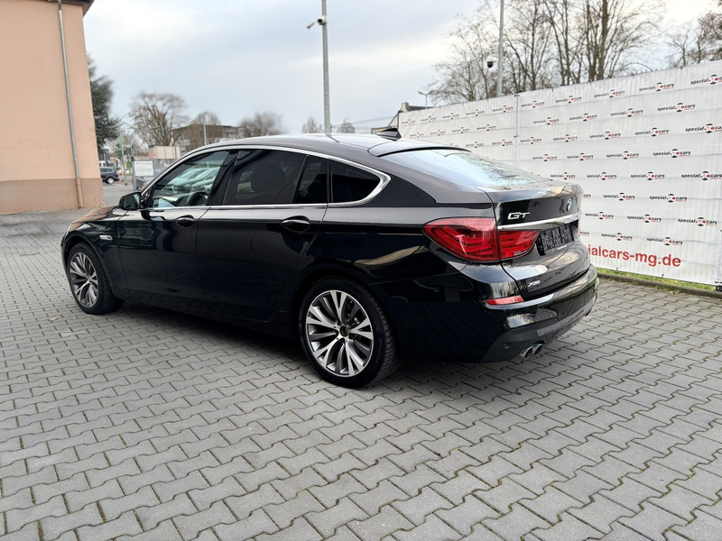 BMW 530 xDrive / M Paket / PANO / Leder — photo 13