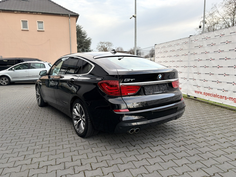BMW 530 xDrive / M Paket / PANO / Leder — photo 8