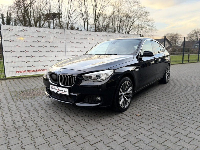 BMW 530 xDrive / M Paket / PANO / Leder — photo 3