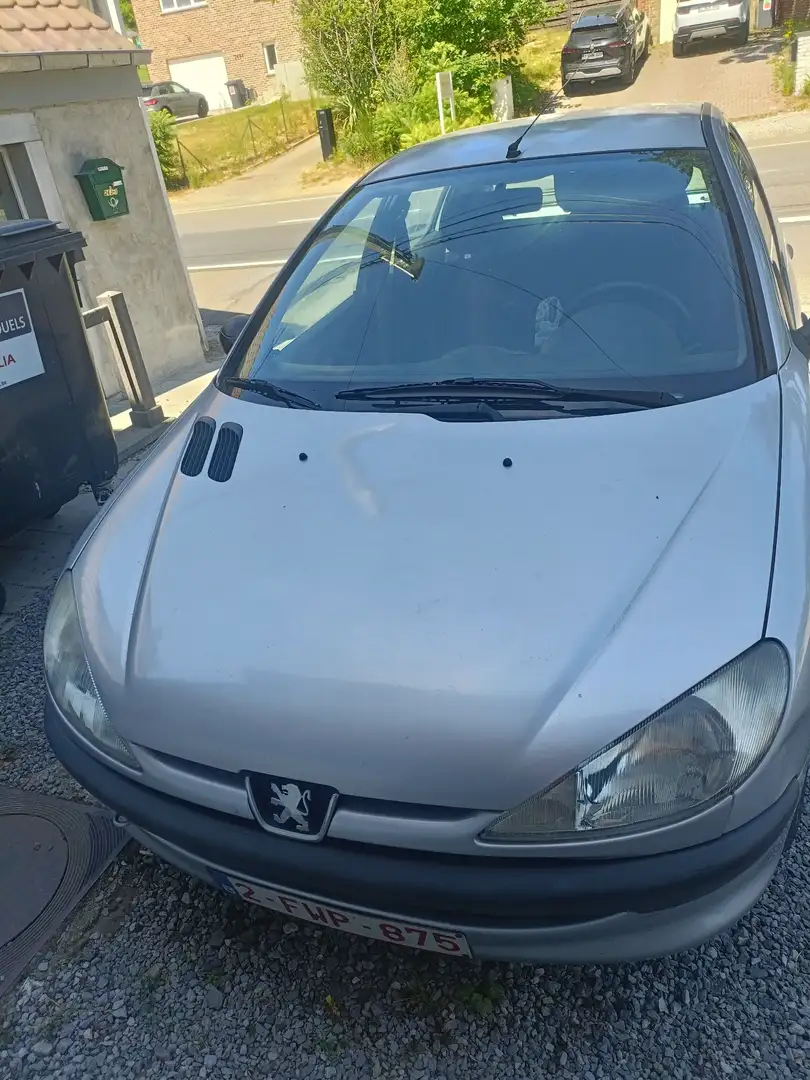 Peugeot 206 1.1i XR - 1