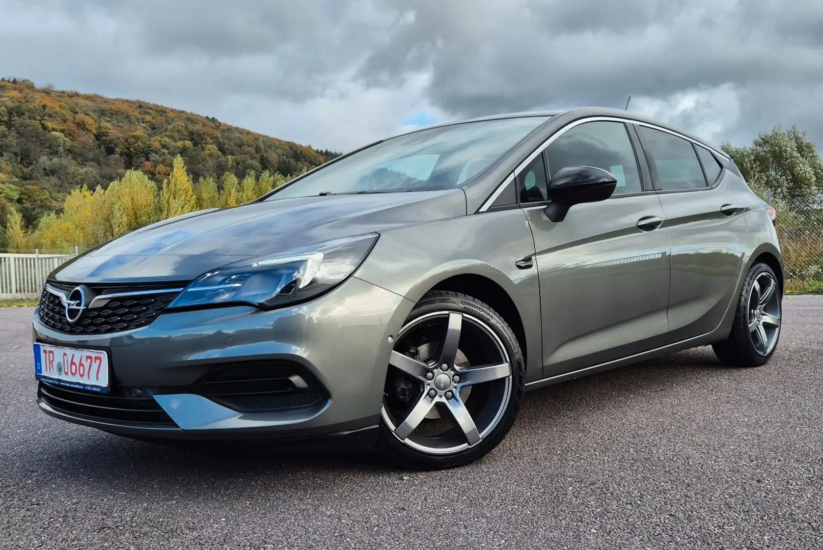 Opel Astra K 1.2 Turbo, Navi, Kamera, LED. Grau - 1