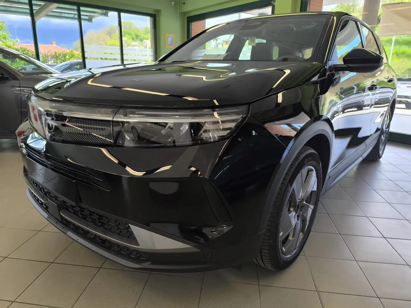 Opel Grandland 1.2 hybrid Edition 145cv e-dcs6 Zwart - 1