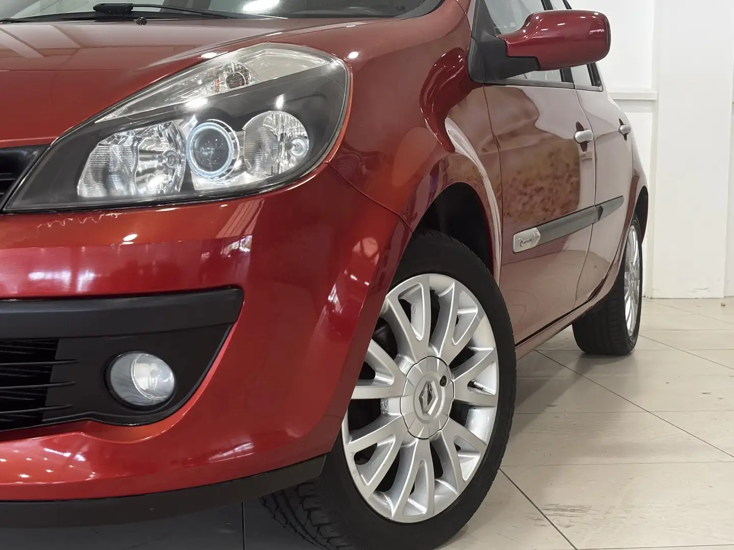 Renault Clio 1.2-16V Rip Curl | Airco | Unieke km-stand! | Prij Rood - 2