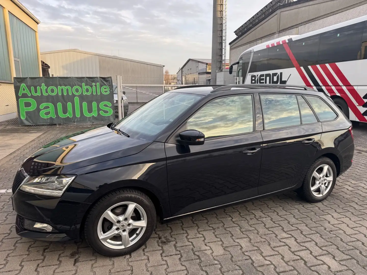 Skoda Fabia Combi 1.0 Best Of°LED°NAVI°PDC°SITZHZG.° Noir - 1