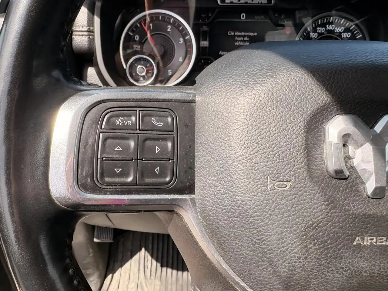 RAM 2500 снимка RAM 2500
