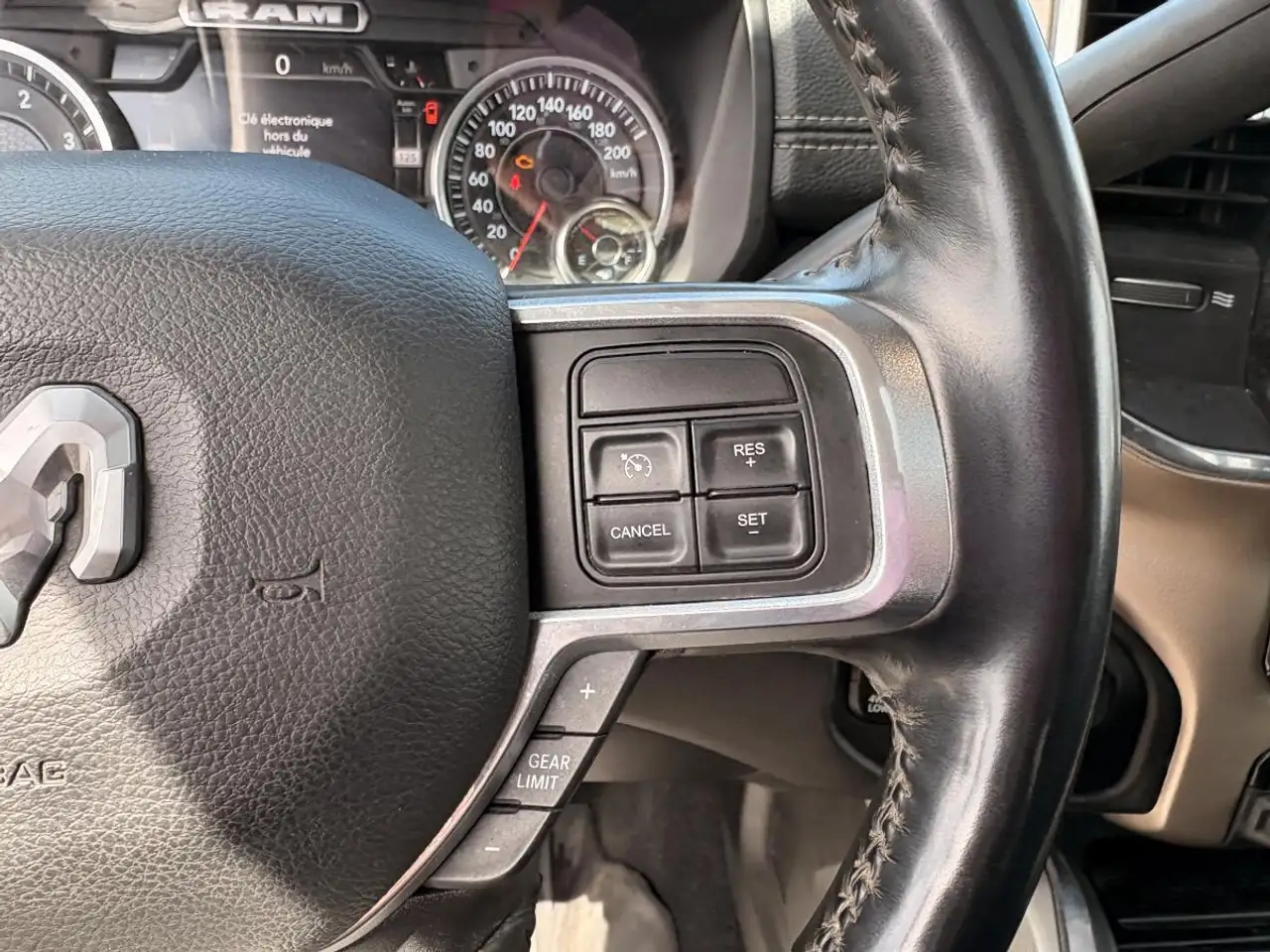 RAM 2500 снимка RAM 2500
