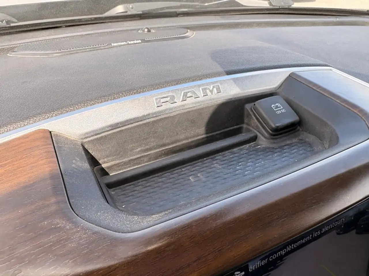 RAM 2500 снимка RAM 2500