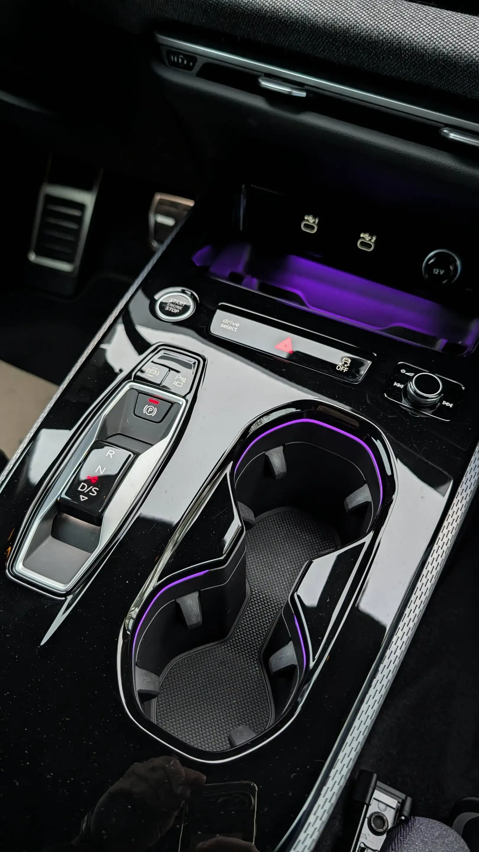 Audi A5 TFSI 150 kW 2xS Line Avant Tech+ Matrix Navigation — photo 11