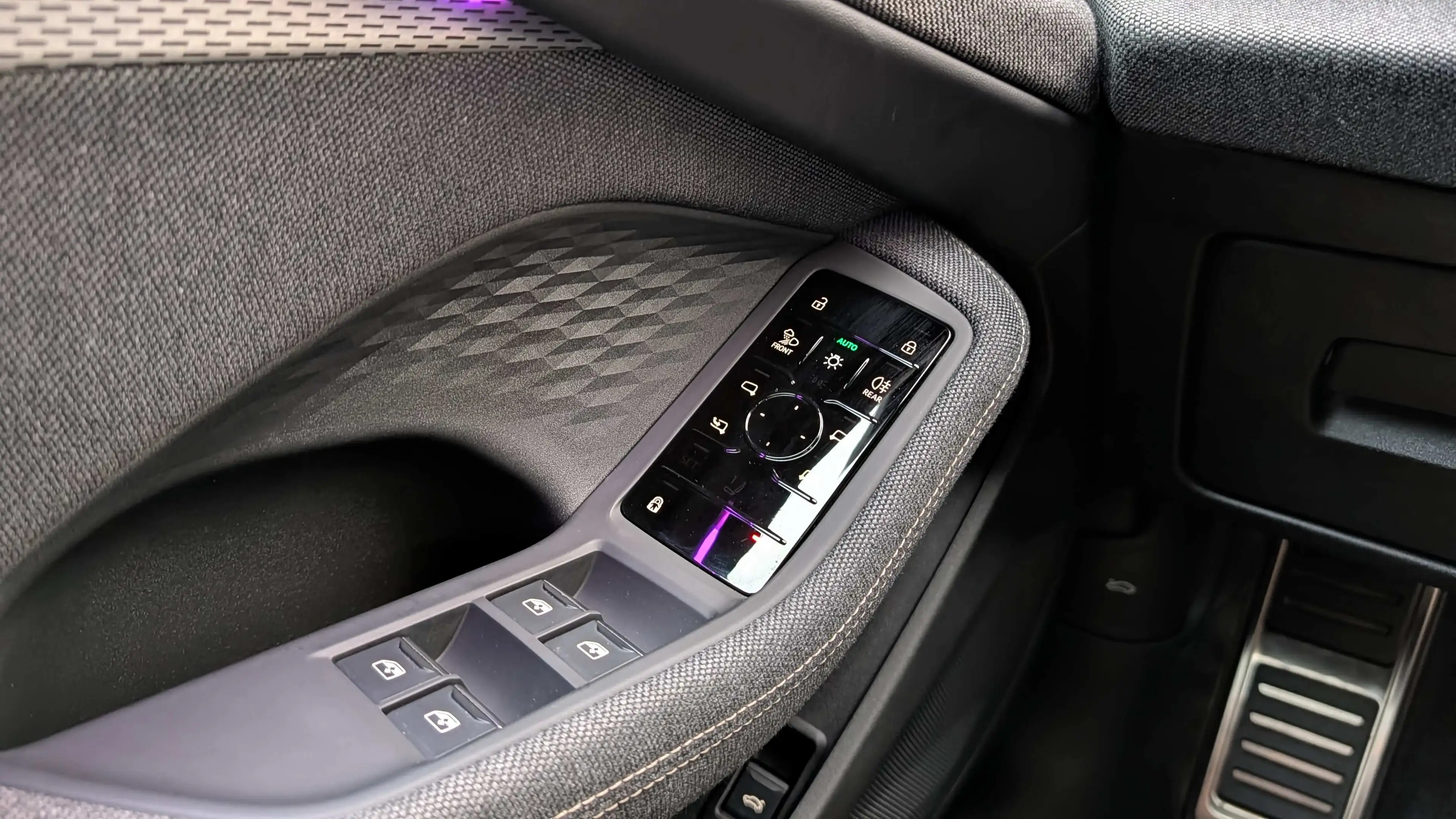Audi A5 TFSI 150 kW 2xS Line Avant Tech+ Matrix Navigation — photo 8