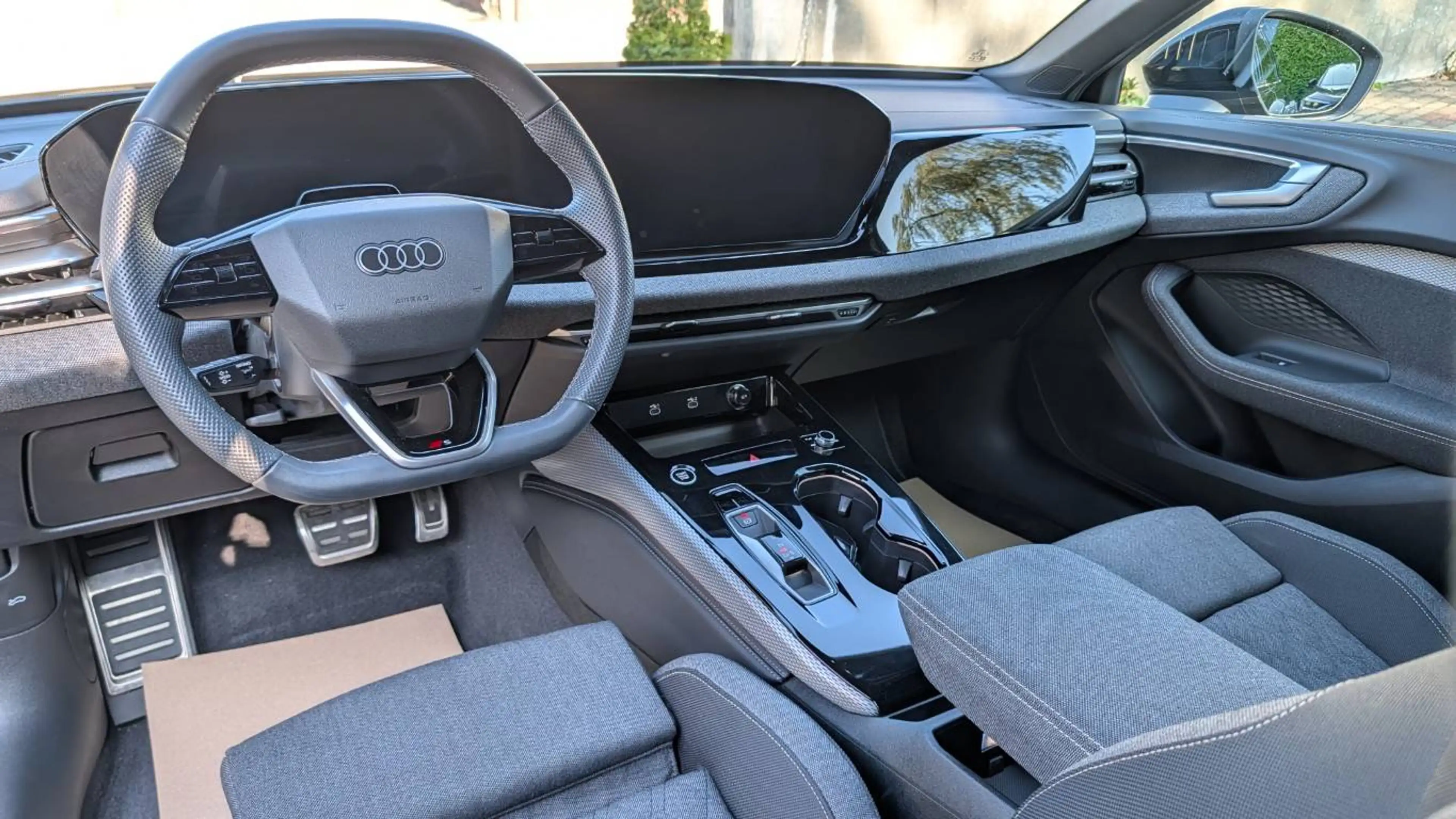 Audi A5 TFSI 150 kW 2xS Line Avant Tech+ Matrix Navigation — photo 2