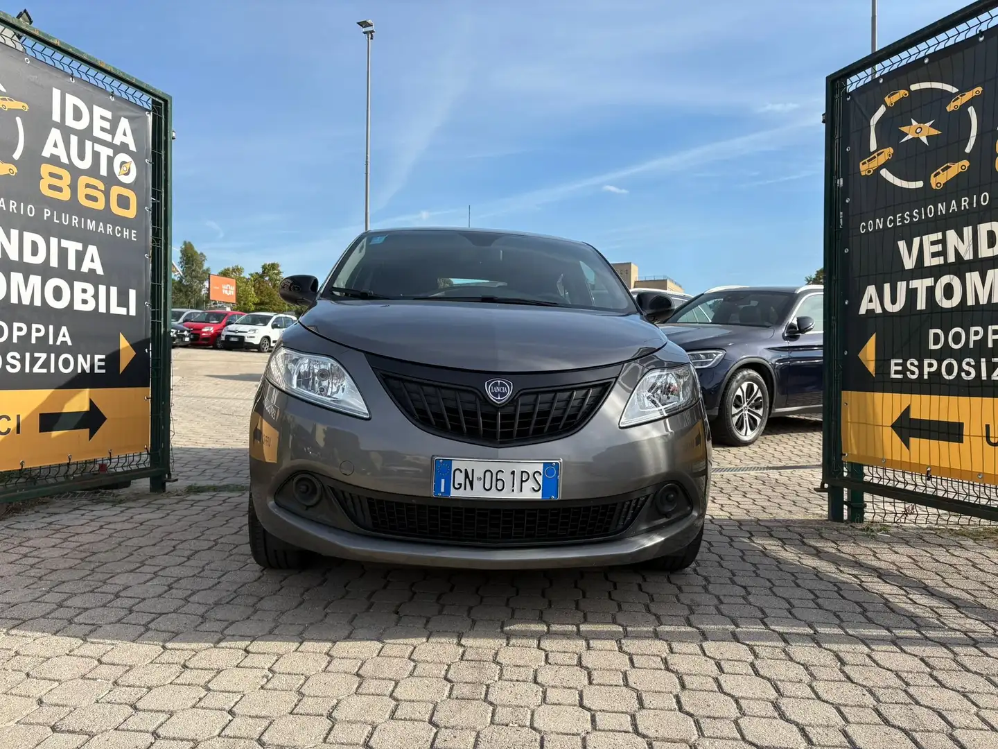 Lancia Ypsilon 1.0 firefly hybrid Silver PROMO FINANZIAMENTO Grigio - 2