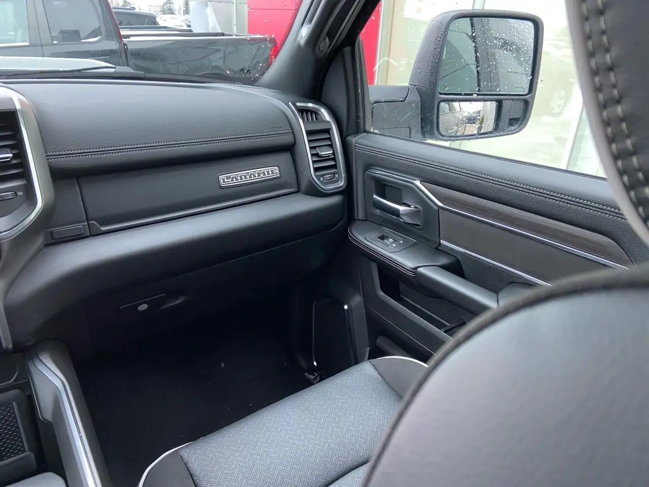 RAM 2500 снимка RAM 2500