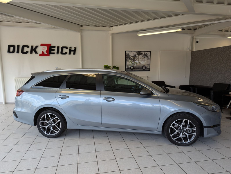 Kia Ceed / cee'd 1.5 SW Ultim Style-Pak JBL ACC 7J — photo 8