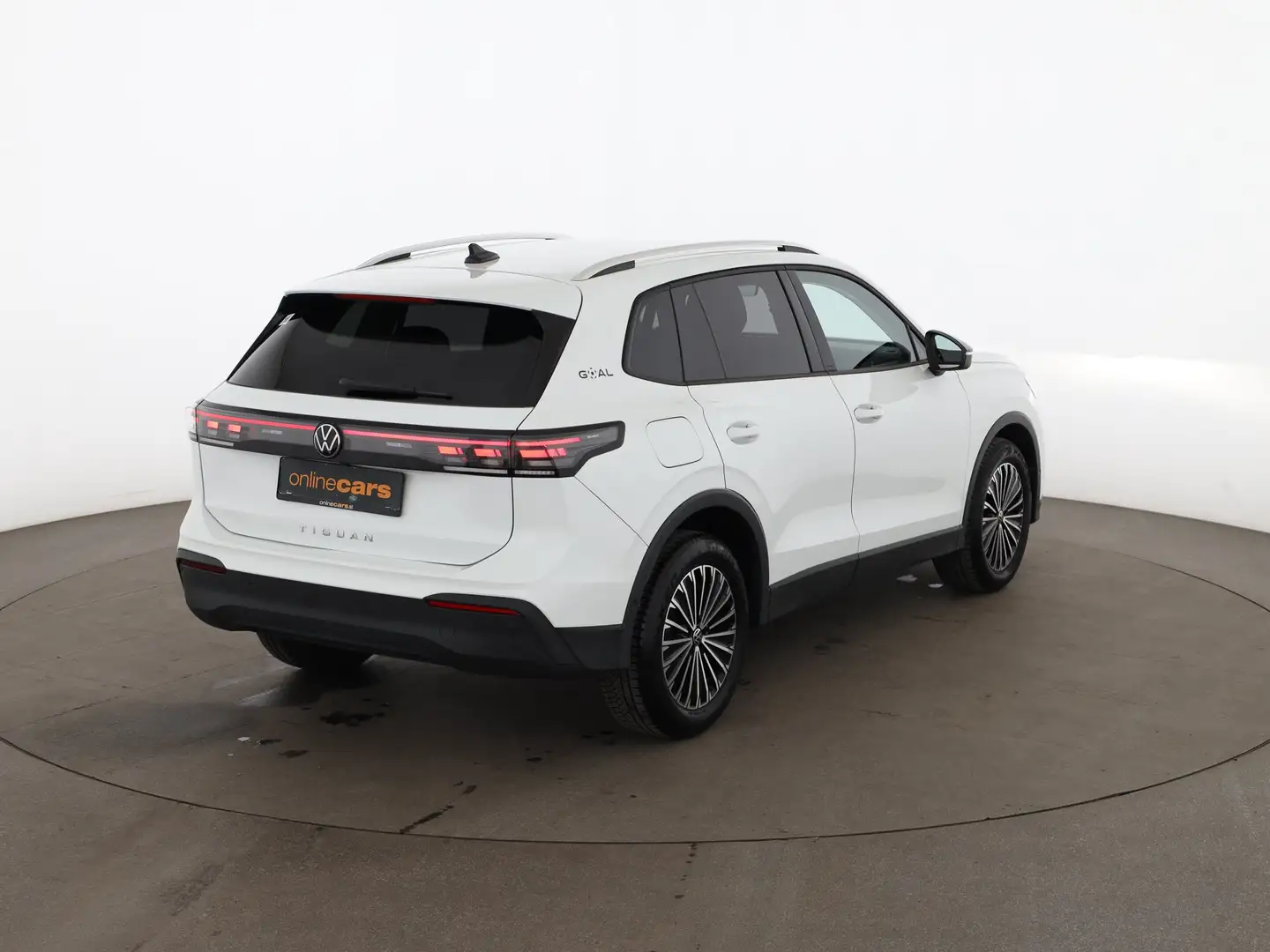 Volkswagen Tiguan 2.0 TDI Goal Aut LED 360-CAM AHK RADAR Weiß - 2