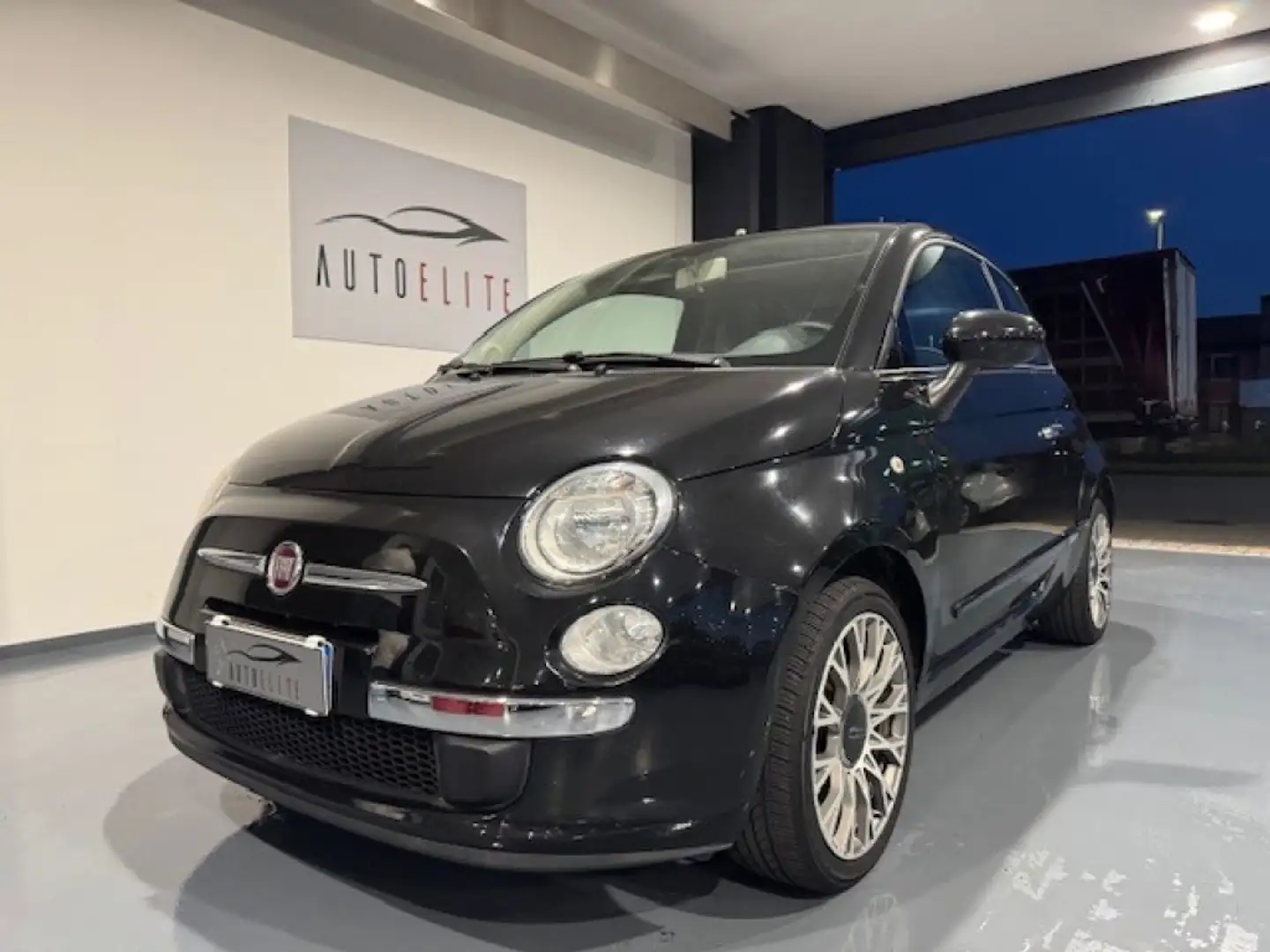 Fiat 500 1.2 Lounge Schwarz - 1