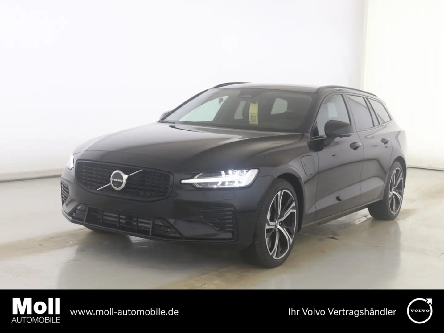 Volvo V60 Kombi Plus Dark Recharge Plug-In Hybrid AWD HUD St Schwarz - 1