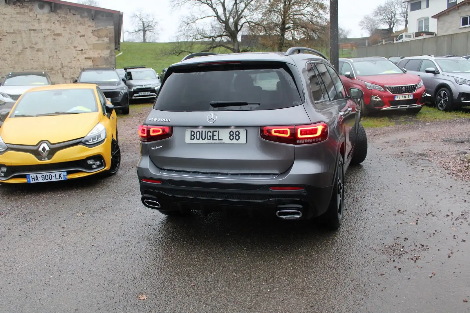 Mercedes-Benz GLB 200 200D 150 CV AMG LINE 8G DCT BOITE AUTO DIESEL TOIT PANO 7 PLACES CAMÉRA 360 Gris - 2