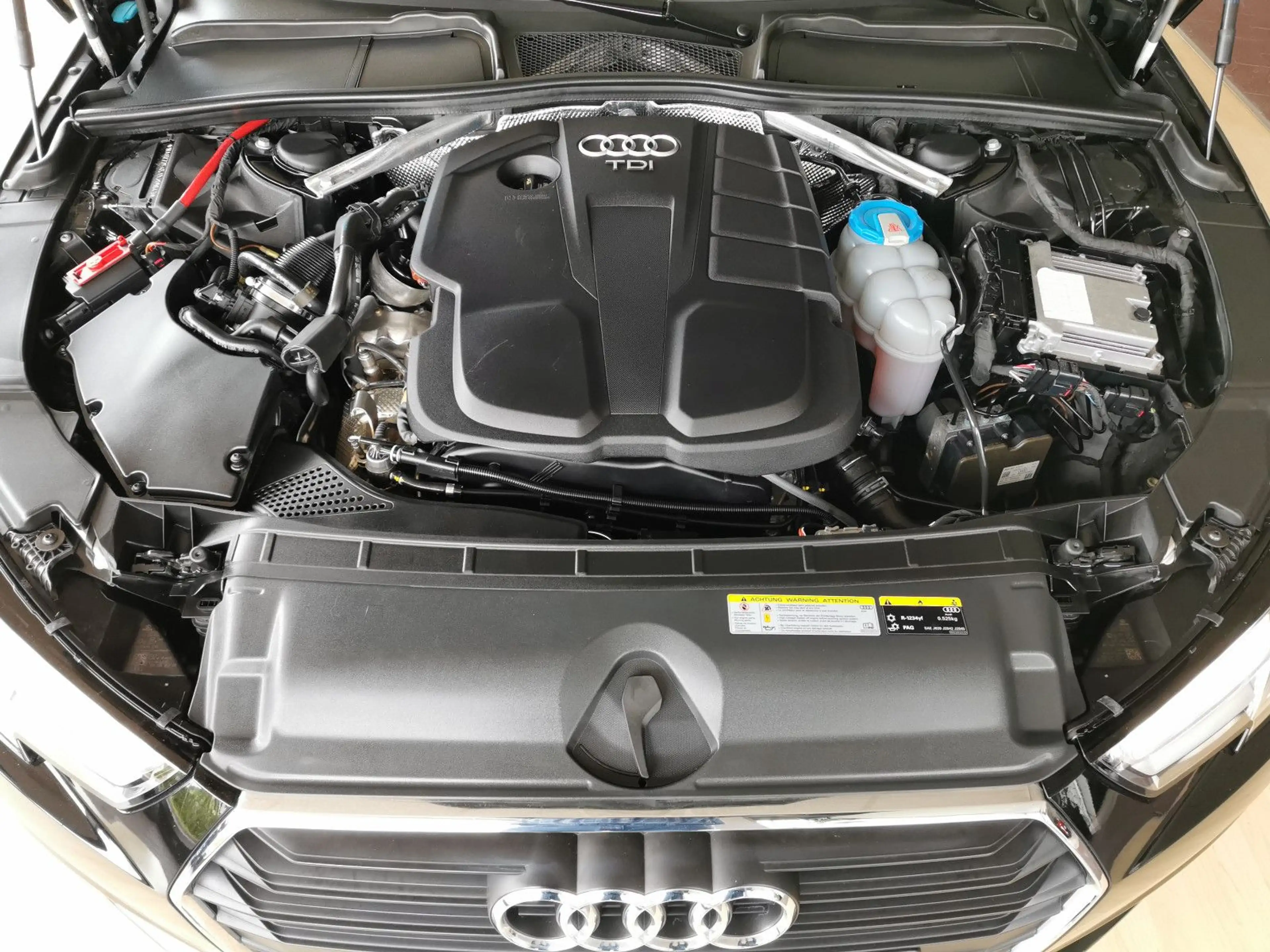 Audi A4 Avant 2.0 TDI sport *Navi*Xenon*Bluetooth* — photo 15