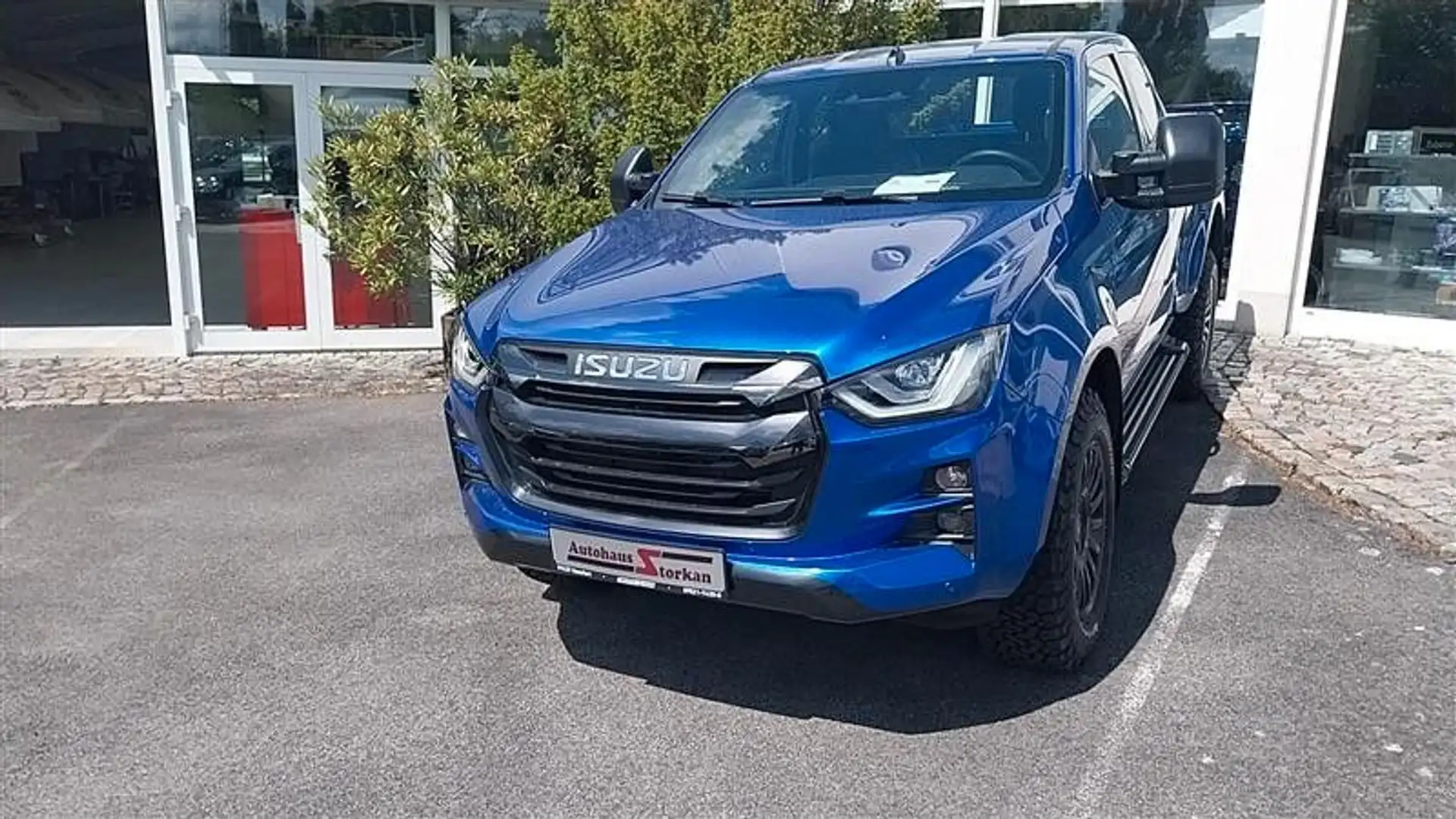 Isuzu D-Max Space Cap LSE V-Cross Wohnkabinenfertig Blau - 1
