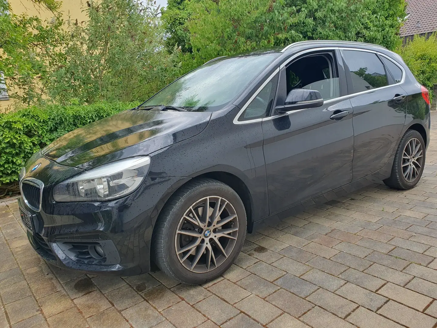 BMW 218 2er Active Tourer 218i Active Tourer Advantage Czarny - 2