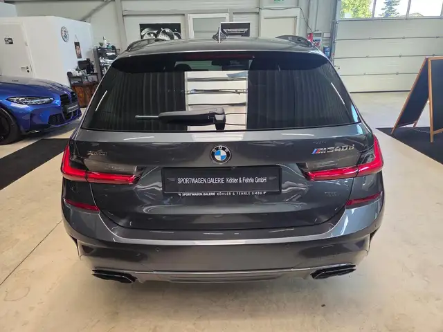 BMW 3 Series view 12