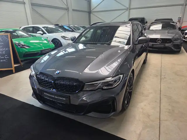 BMW 3 Series view 5