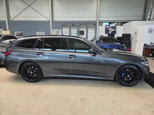 BMW 3 Series view 9