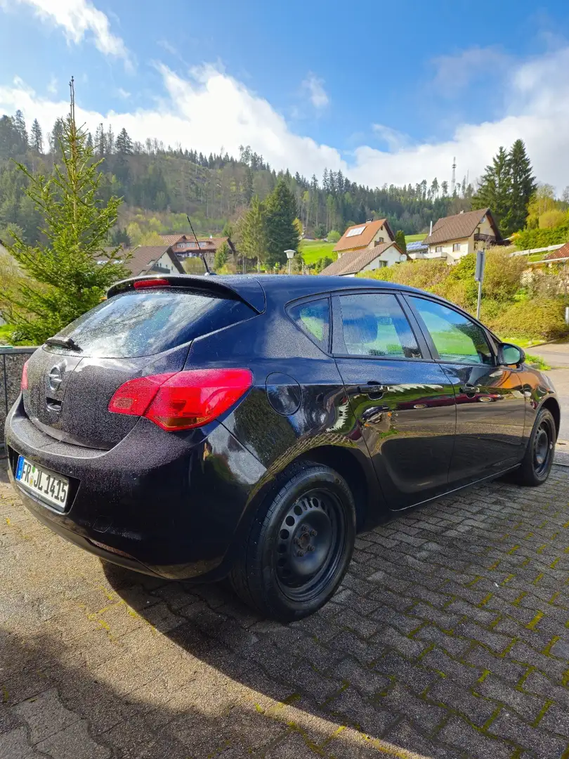 Opel Astra Design Edition Schwarz - 1