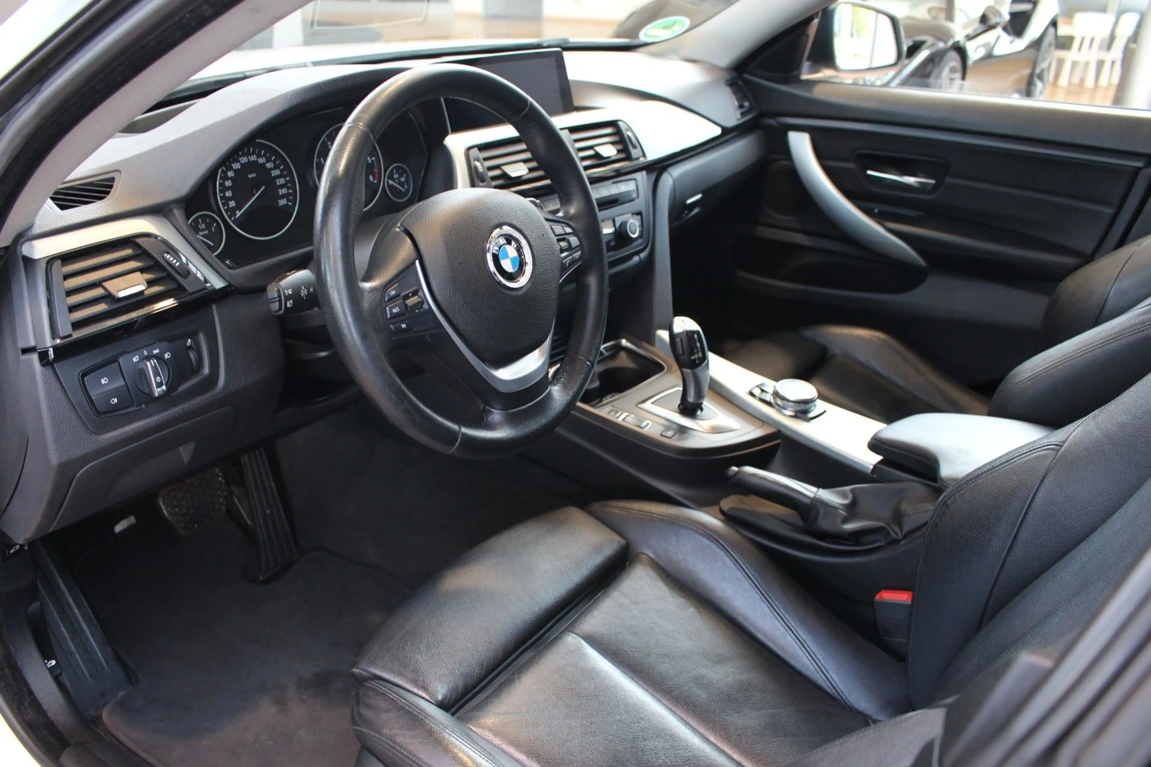 BMW 435 Baureihe 4 Gran Coupe 435 d xDrive Advantage — photo 10