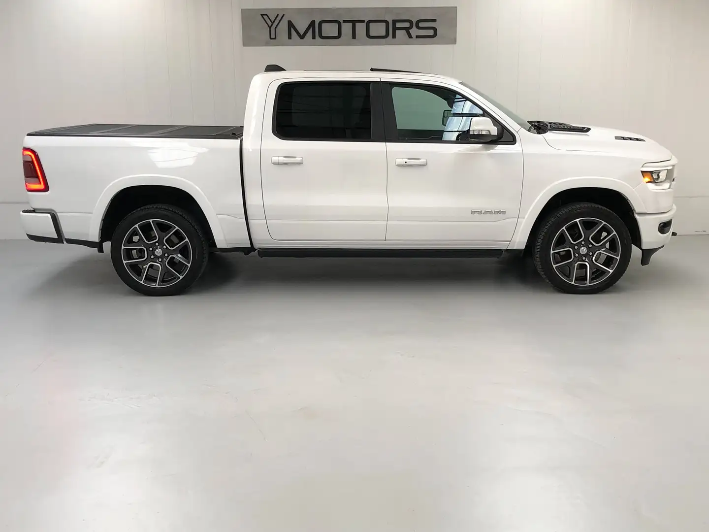 Dodge RAM 5.7i V8 LARAMIE FULL OPTION! LPG ECHAPPEMENT SPORT Blanc - 2