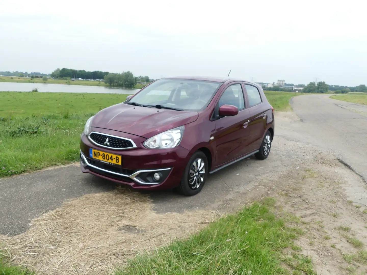 Mitsubishi Space Star Space Star 1.0 Cool+ Červená - 1