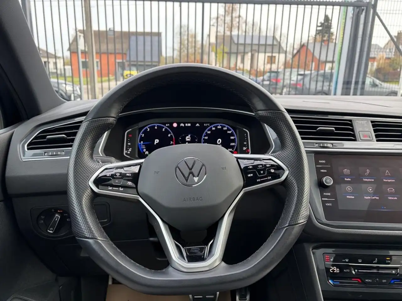 Volkswagen Tiguan Tiguan R-Line Business Premium 1.5 TSI 110 kW (150 ch) 7 vitesses DSG 12