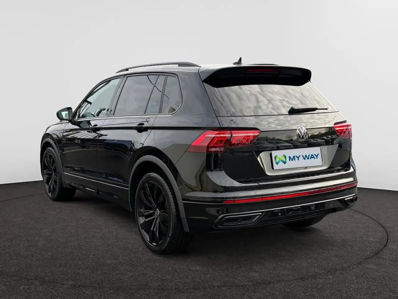 Volkswagen Tiguan Tiguan R-Line Business Premium 1.5 TSI 110 kW (150 ch) 7 vitesses DSG 2