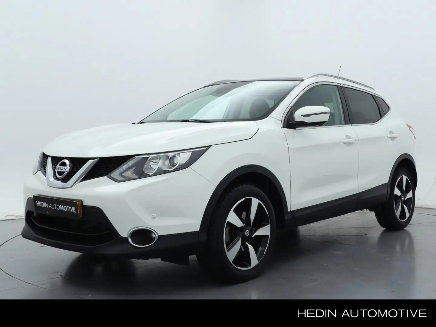 Nissan Qashqai 116 PK N-Connecta Automaat | Trekhaak Weiß - 1