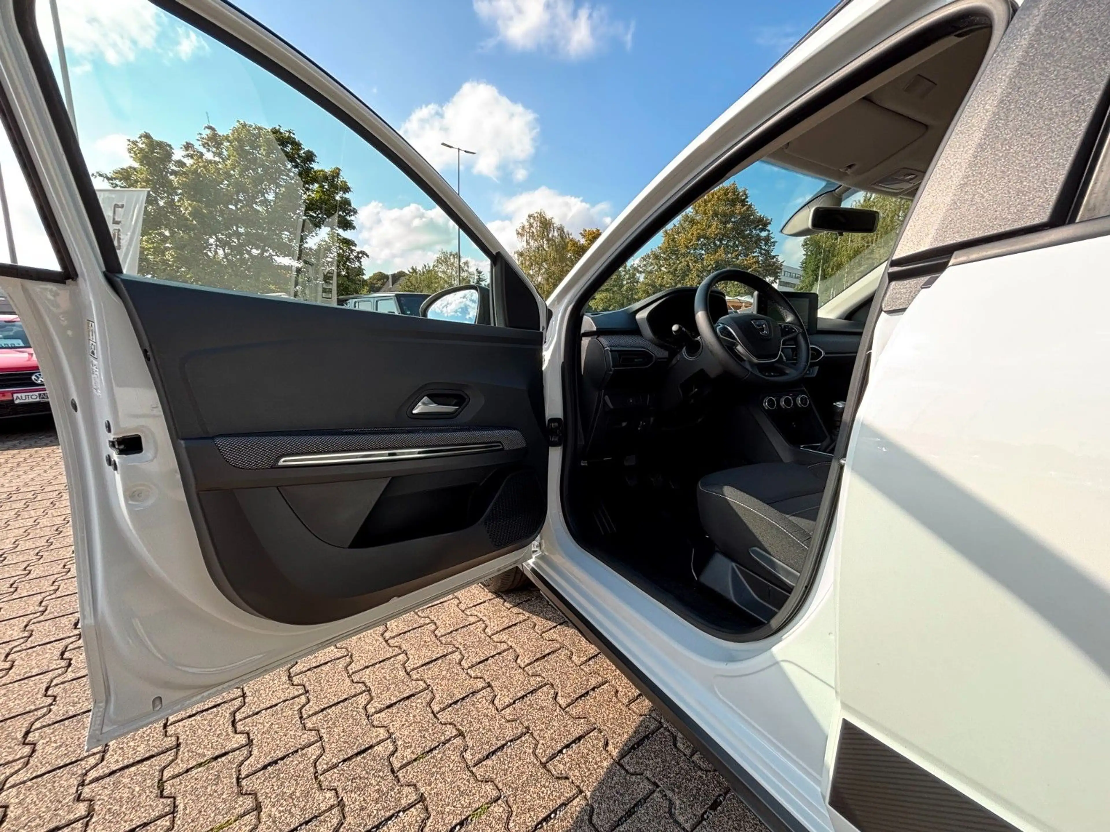 Dacia Jogger Extreme+ 1.HAND KAMERA NAVI PDC AHK — photo 9