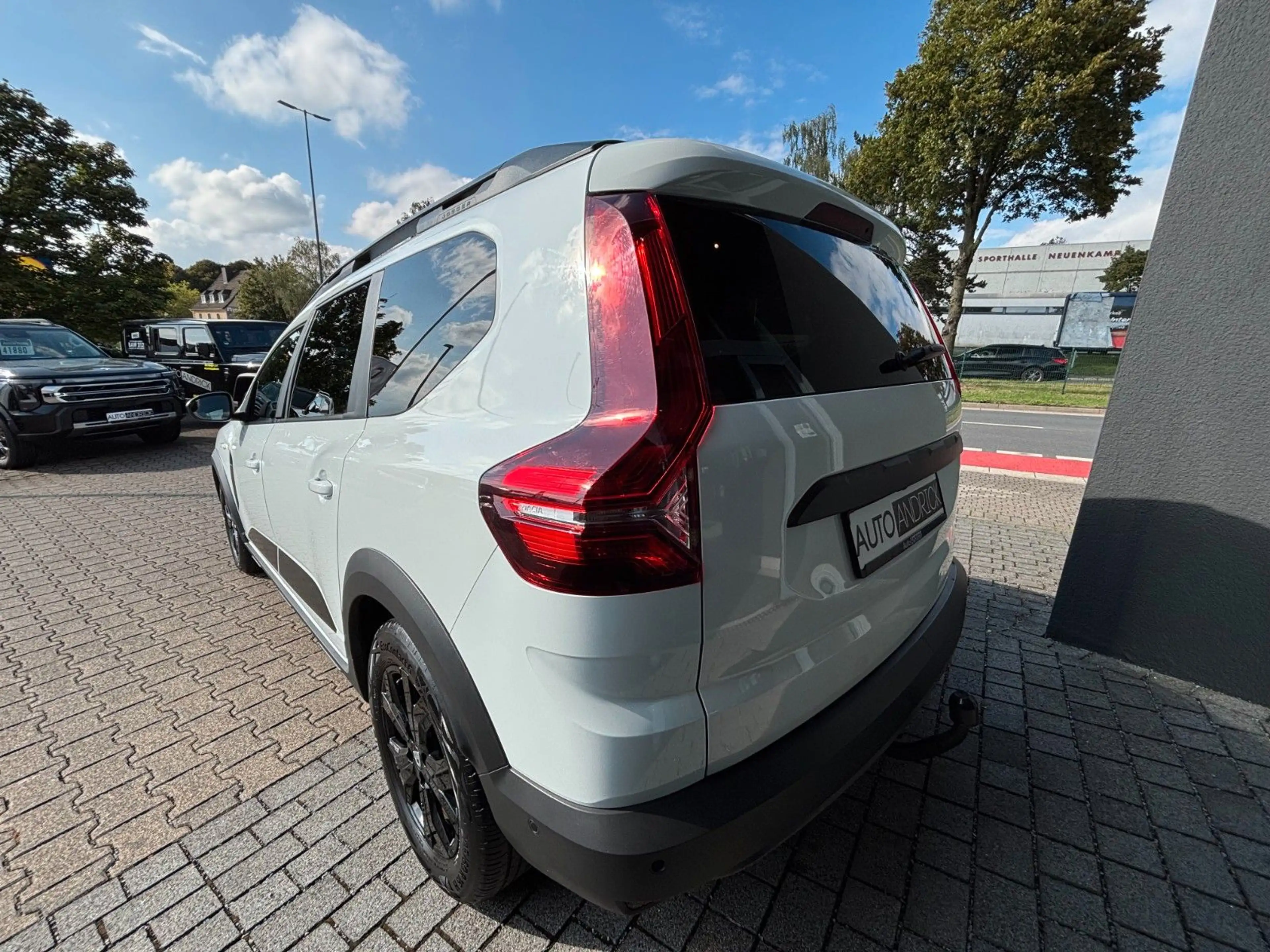 Dacia Jogger Extreme+ 1.HAND KAMERA NAVI PDC AHK — photo 7