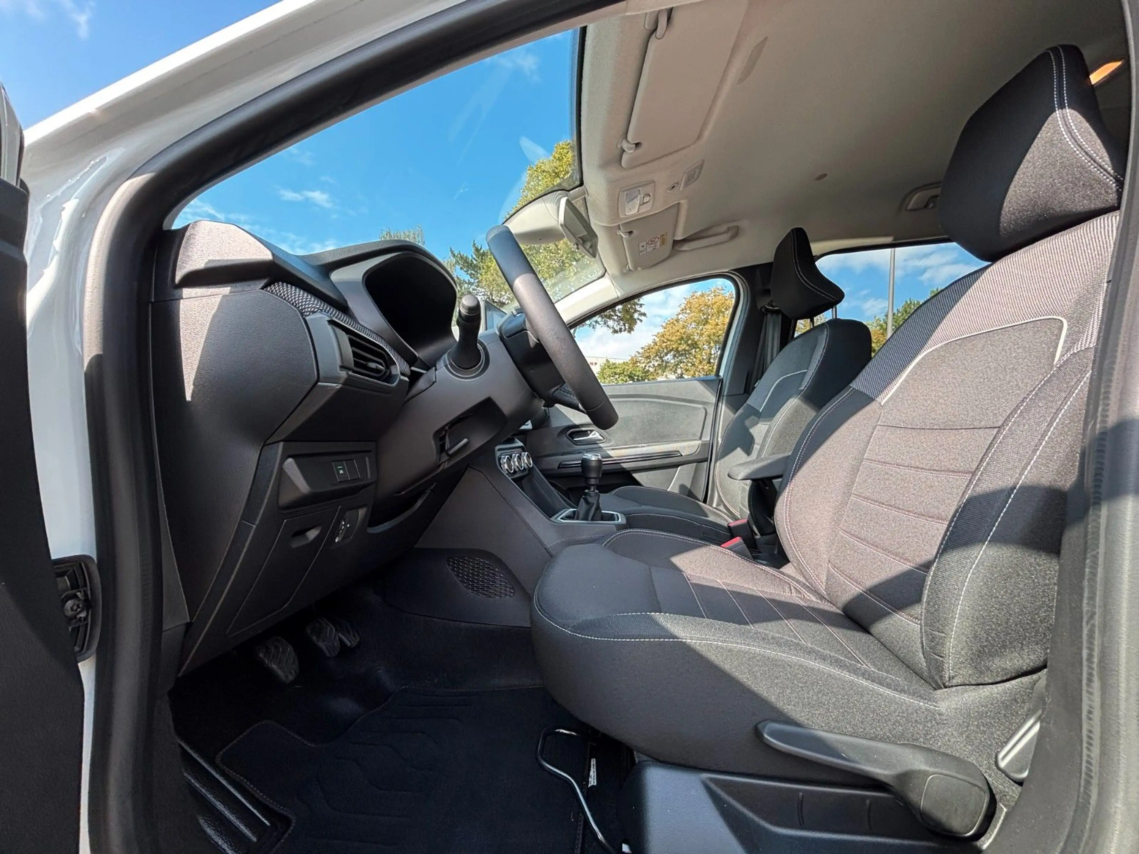 Dacia Jogger Extreme+ 1.HAND KAMERA NAVI PDC AHK — photo 11