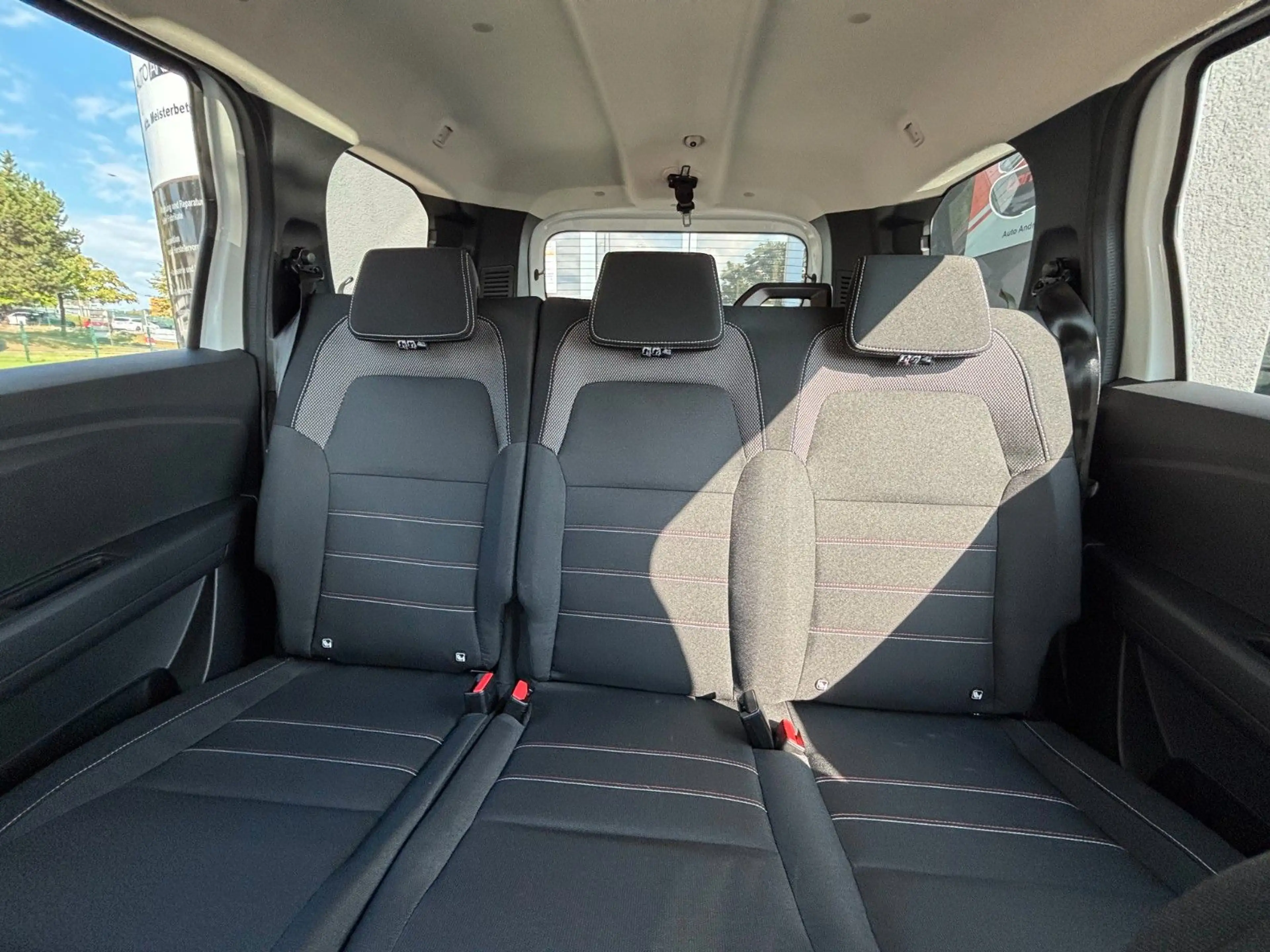 Dacia Jogger Extreme+ 1.HAND KAMERA NAVI PDC AHK — photo 21