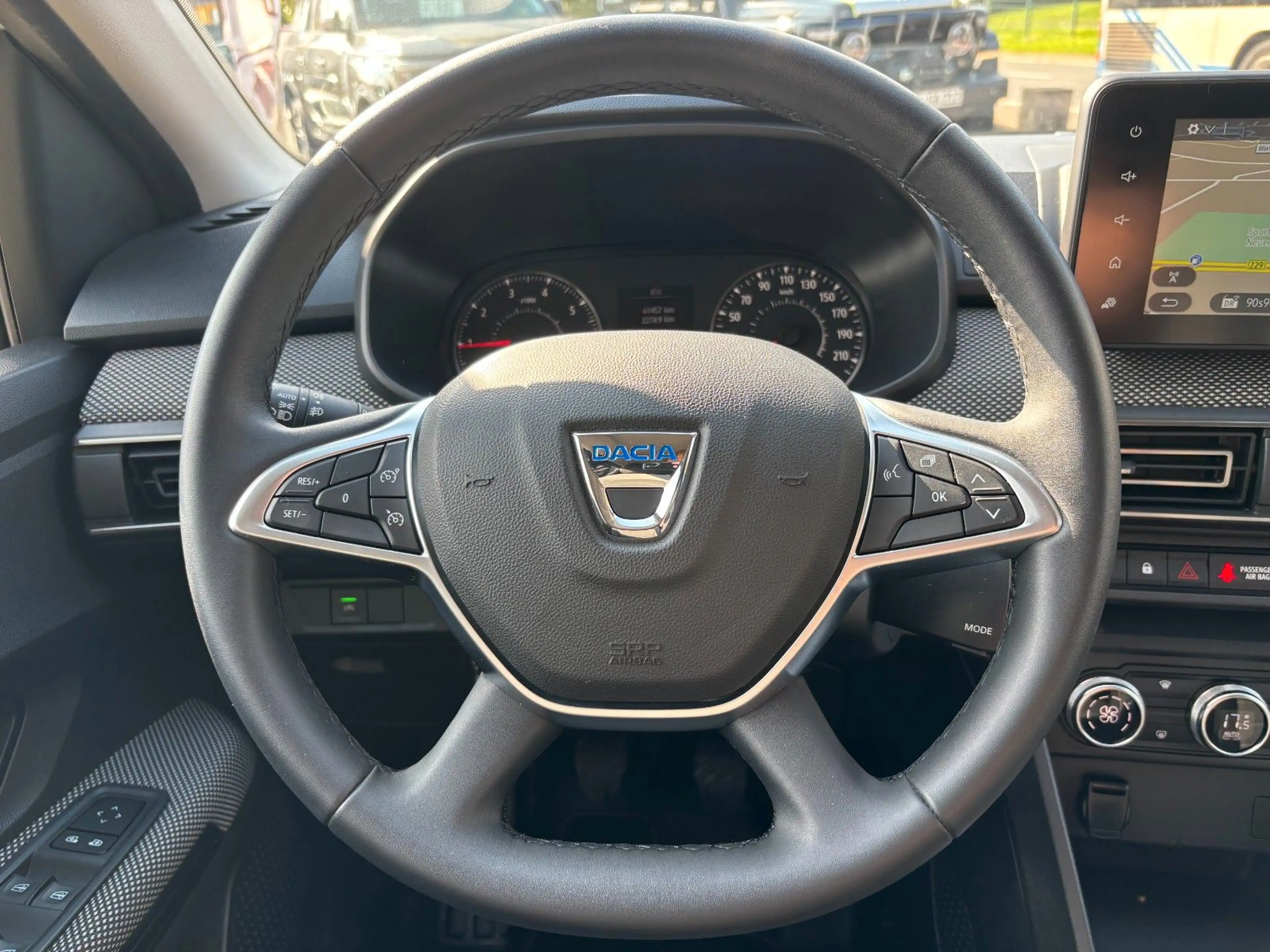 Dacia Jogger Extreme+ 1.HAND KAMERA NAVI PDC AHK — photo 14