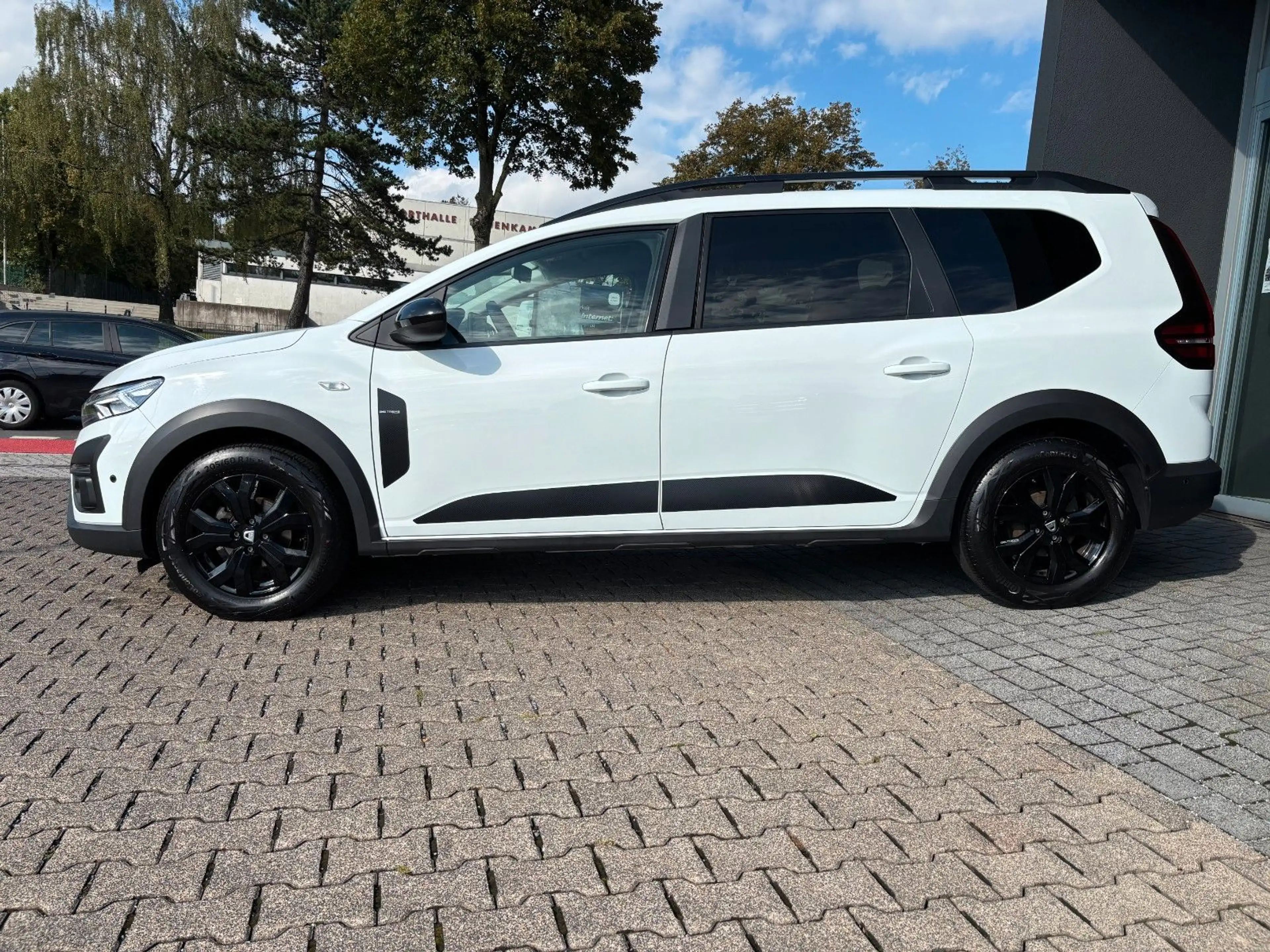 Dacia Jogger Extreme+ 1.HAND KAMERA NAVI PDC AHK — photo 8