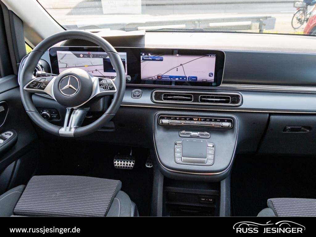 Mercedes-Benz V 220