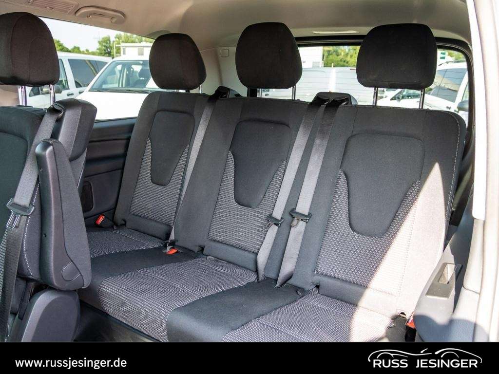 Mercedes-Benz V 220