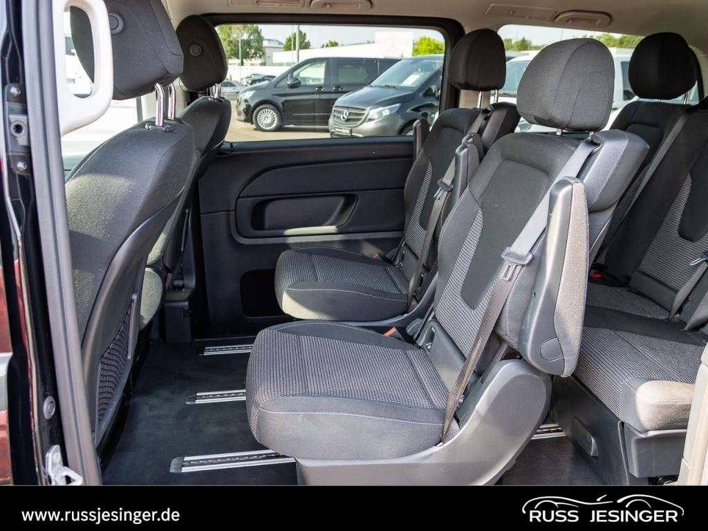 Mercedes-Benz V 220