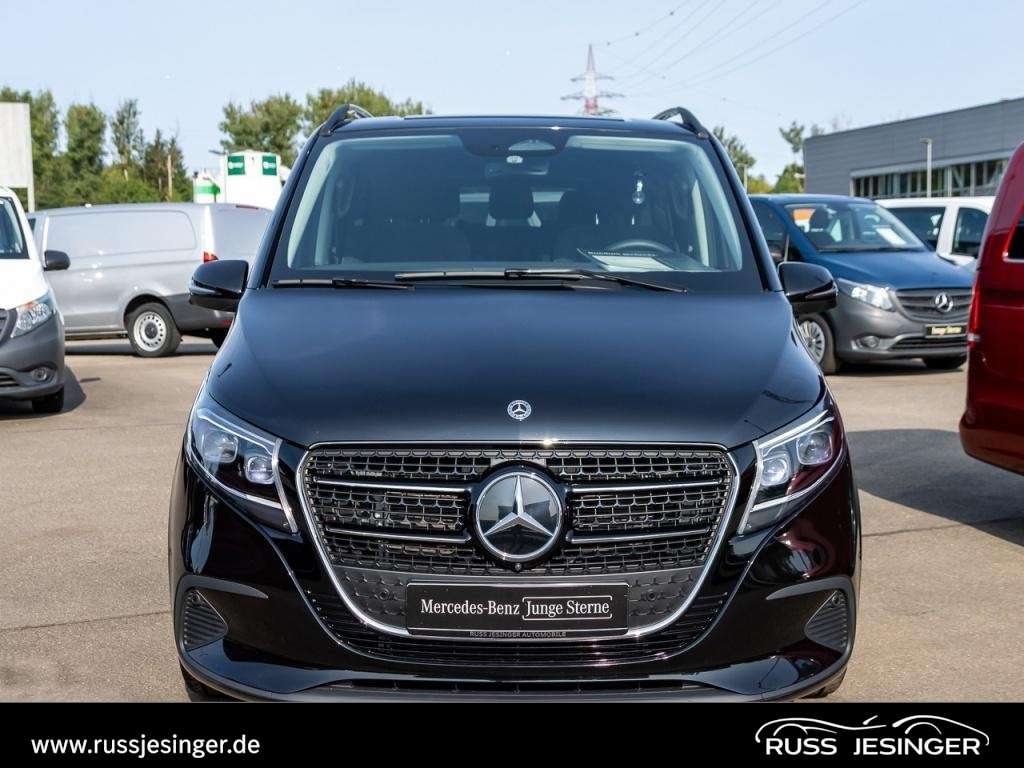 Mercedes-Benz V 220