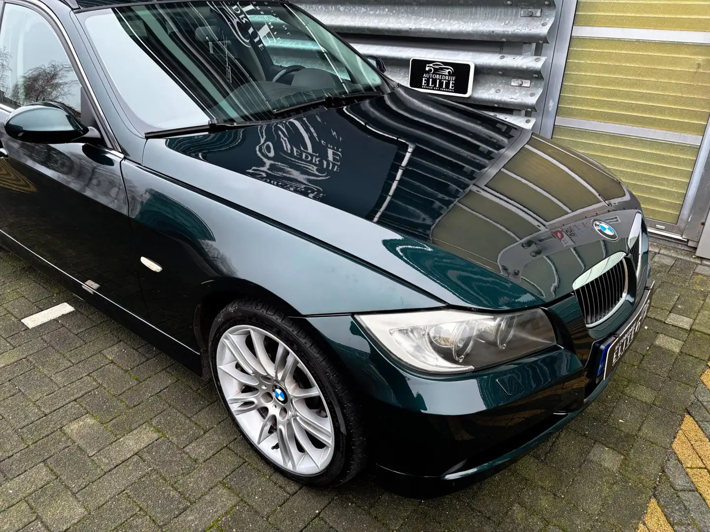 BMW 330 3-serie Touring 330xi|Autom.|6 cil.|4 wheel drive| Groen - 2